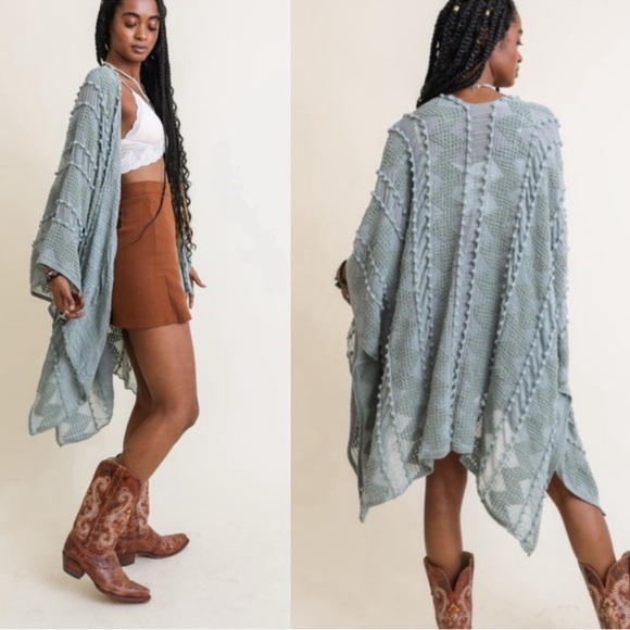 Tops - RESTOCKED Embroidered Soft
Bohemian oversized flowy duster cardigan